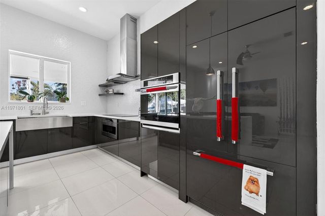 16422 SW 281st St, Homestead, FL 33033