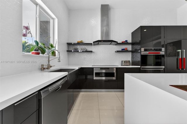 16422 SW 281st St, Homestead, FL 33033