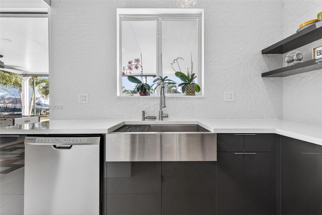 16422 SW 281st St, Homestead, FL 33033