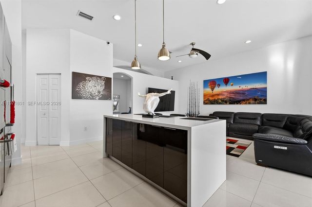 16422 SW 281st St, Homestead, FL 33033