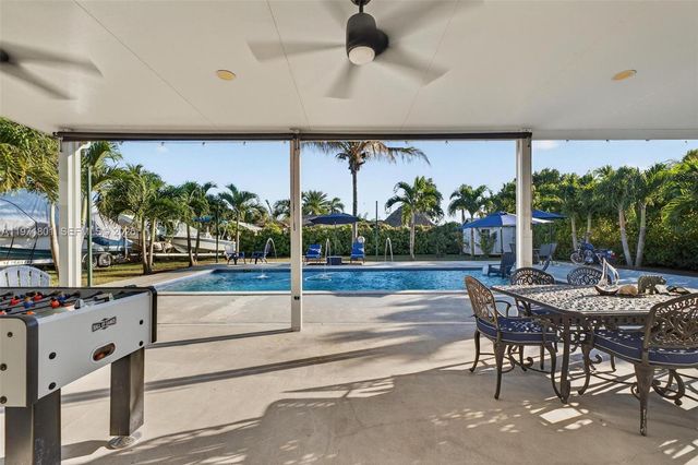 16422 SW 281st St, Homestead, FL 33033