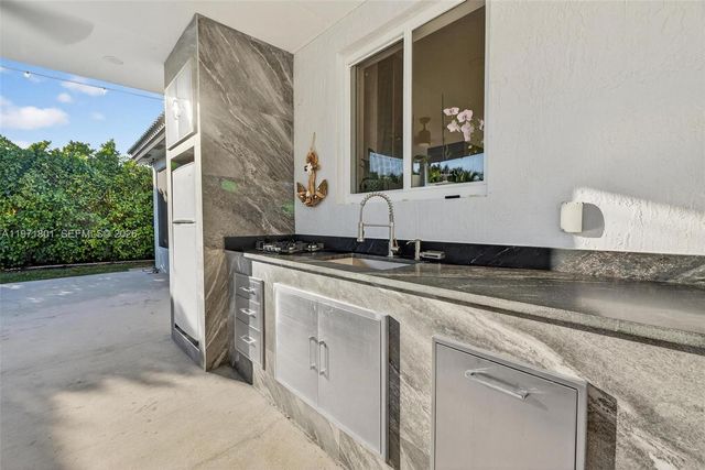 16422 SW 281st St, Homestead, FL 33033