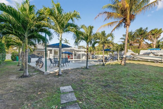 16422 SW 281st St, Homestead, FL 33033