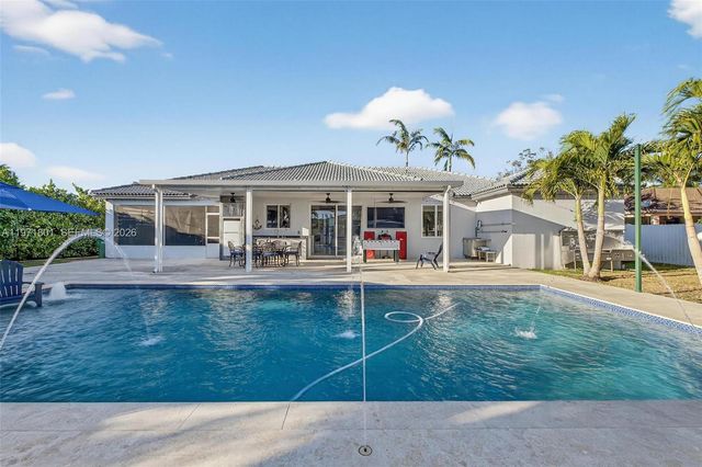 16422 SW 281st St, Homestead, FL 33033