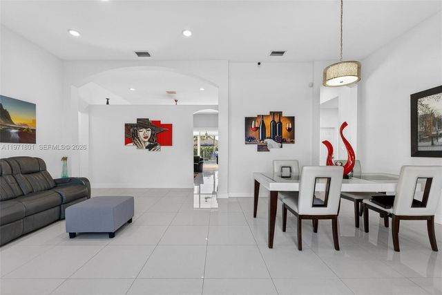 16422 SW 281st St, Homestead, FL 33033