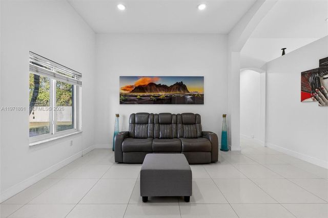 16422 SW 281st St, Homestead, FL 33033