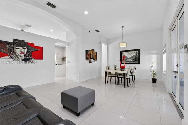 16422 SW 281st St, Homestead, FL 33033