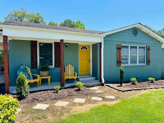 159 HILLHURST DR, Selmer, TN 38375