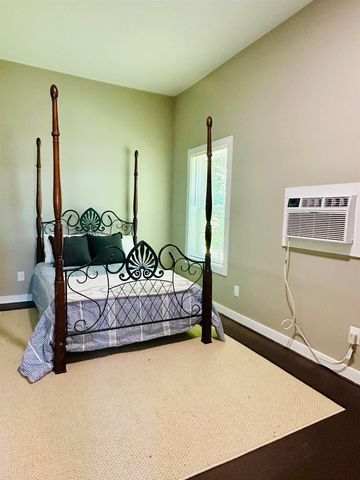 159 HILLHURST DR, Selmer, TN 38375