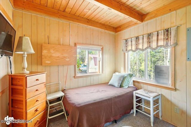 8266 S Big Lake Road, Big Lake, AK 99652