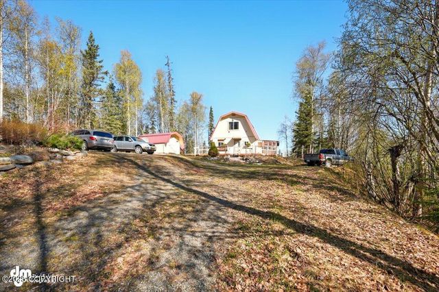 8266 S Big Lake Road, Big Lake, AK 99652