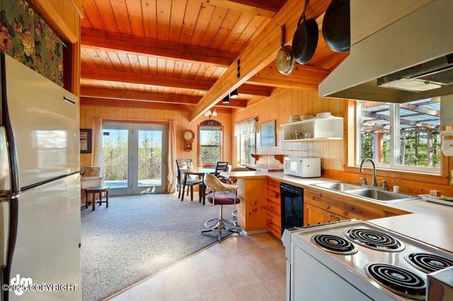 8266 S Big Lake Road, Big Lake, AK 99652