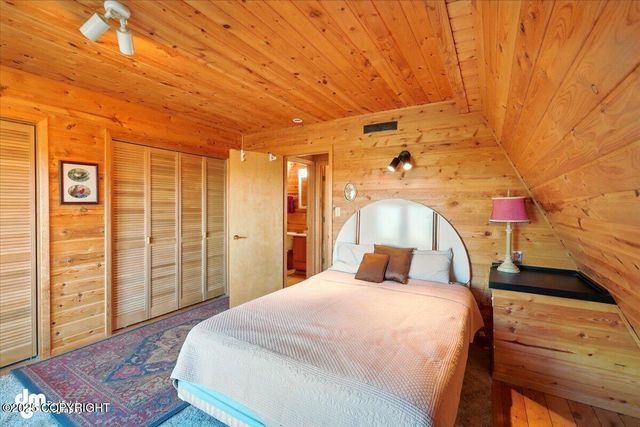 8266 S Big Lake Road, Big Lake, AK 99652