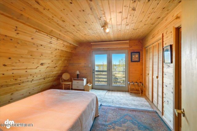 8266 S Big Lake Road, Big Lake, AK 99652