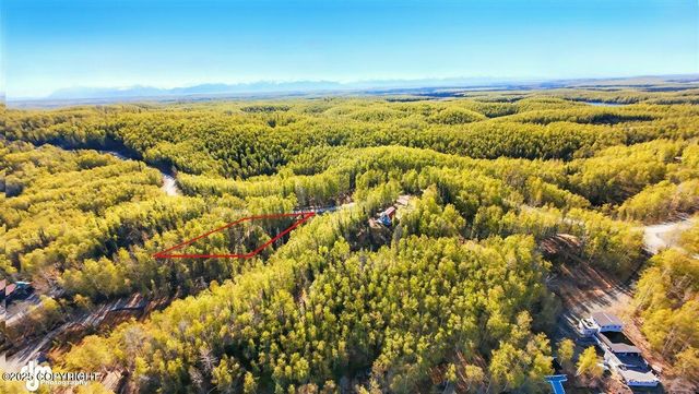 8266 S Big Lake Road, Big Lake, AK 99652