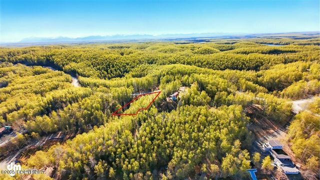8266 S Big Lake Road, Big Lake, AK 99652