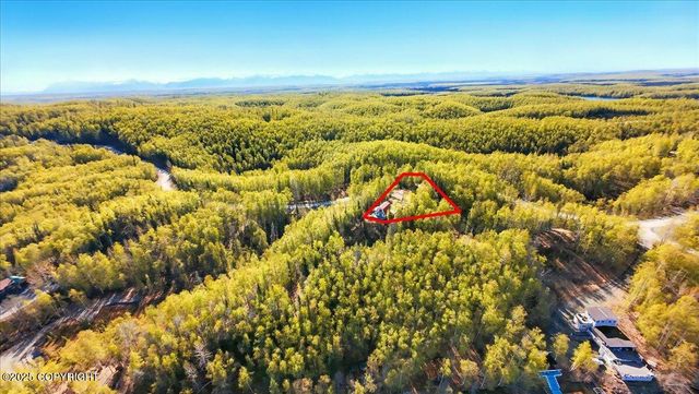 8266 S Big Lake Road, Big Lake, AK 99652