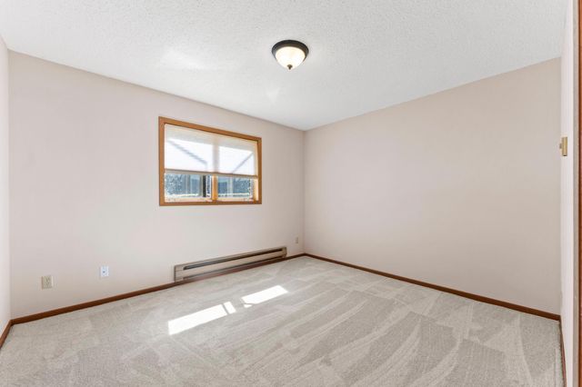 4870 Babcock Trail 312, Inver Grove Heights, MN 55077