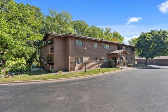 4870 Babcock Trail 312, Inver Grove Heights, MN 55077