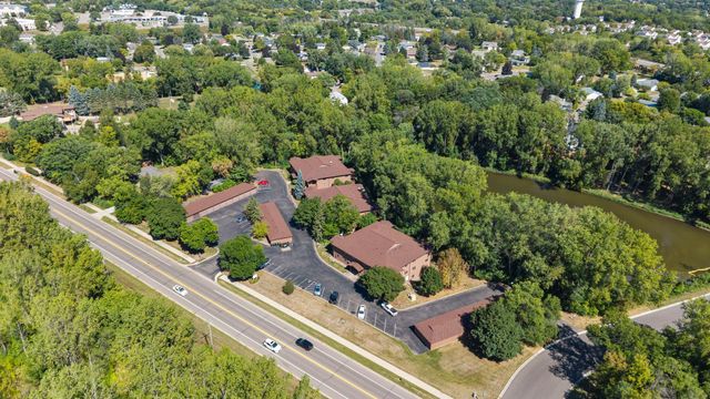 4870 Babcock Trail 312, Inver Grove Heights, MN 55077