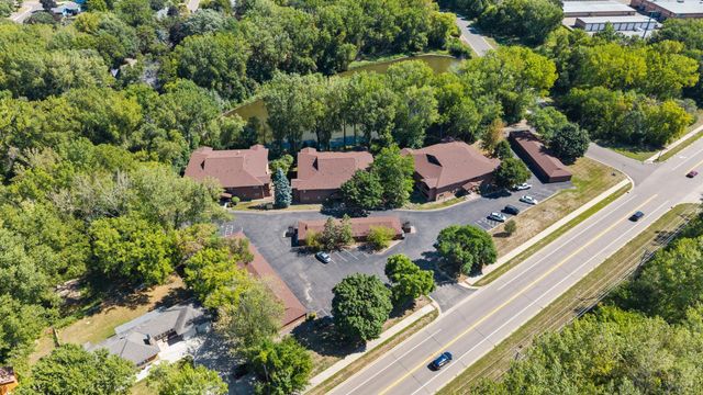 4870 Babcock Trail 312, Inver Grove Heights, MN 55077