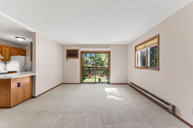 4870 Babcock Trail 312, Inver Grove Heights, MN 55077