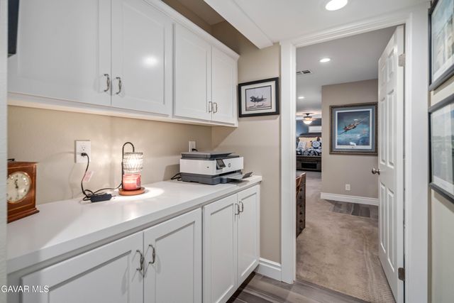 2555 W Avenue M8, Palmdale, CA 93551