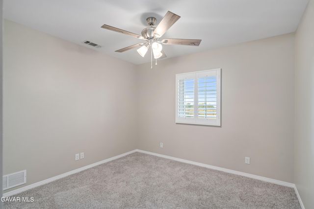 2555 W Avenue M8, Palmdale, CA 93551