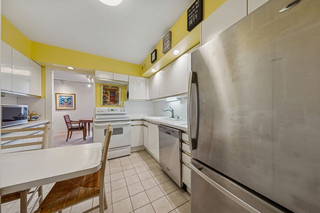 1440 N State Street 21B, Chicago, IL 60610