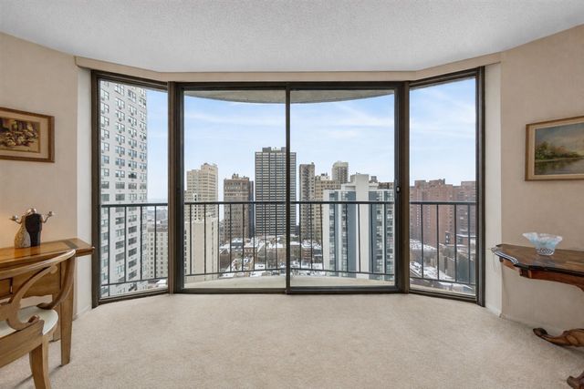 1440 N State Street 21B, Chicago, IL 60610