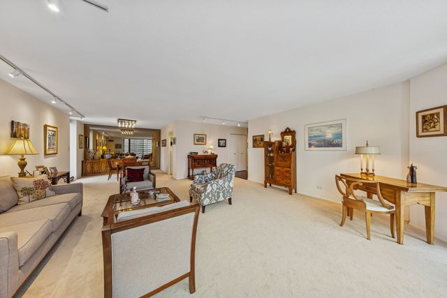 1440 N State Street 21B, Chicago, IL 60610