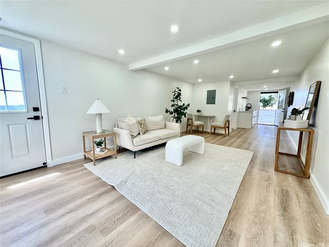 1854 St Louis Drive, Honolulu, HI 96816