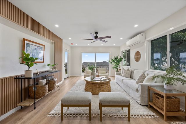 1854 St Louis Drive, Honolulu, HI 96816