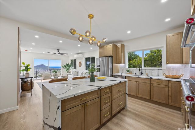 1854 St Louis Drive, Honolulu, HI 96816