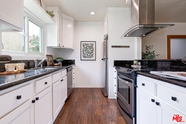 1337 Berkeley Street 7, Santa Monica, CA 90404