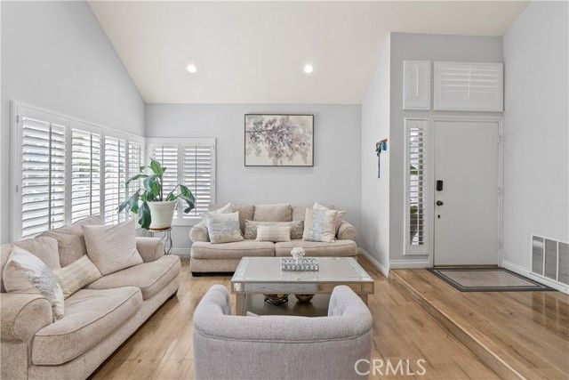 20656 Septo Street, Chatsworth (los Angeles), CA 91311