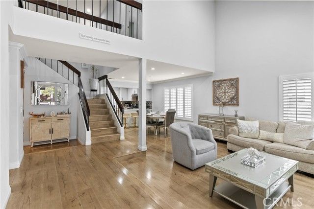 20656 Septo Street, Chatsworth (los Angeles), CA 91311