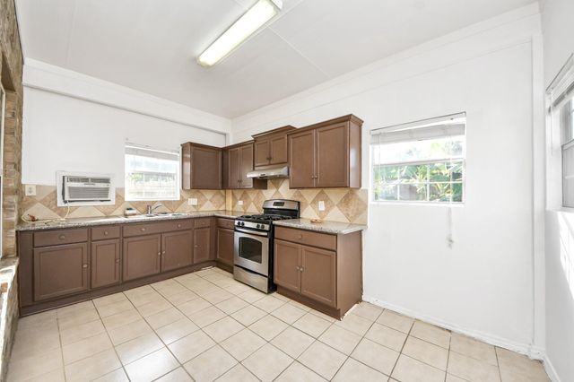 6306 Bain Drive, Missouri City, TX 77459