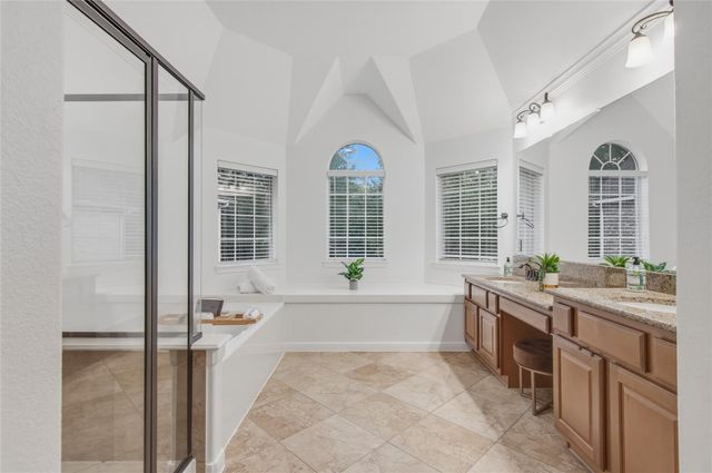 3 N Arrow Canyon Circle, Spring, TX 77389