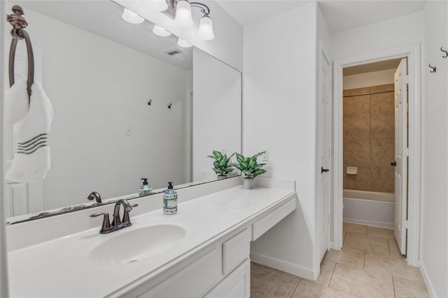 3 N Arrow Canyon Circle, Spring, TX 77389