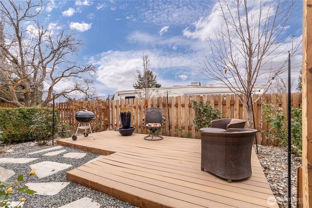 785 N Jerome Lane, East Wenatchee, WA 98802