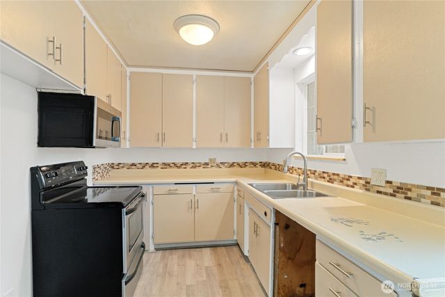 785 N Jerome Lane, East Wenatchee, WA 98802