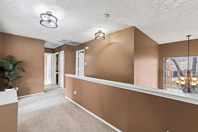 6715 Canyon Creek Drive, Arlington, TX 76001