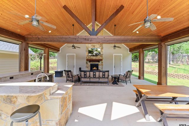 525 County Road 2317, Mineola, TX 75773