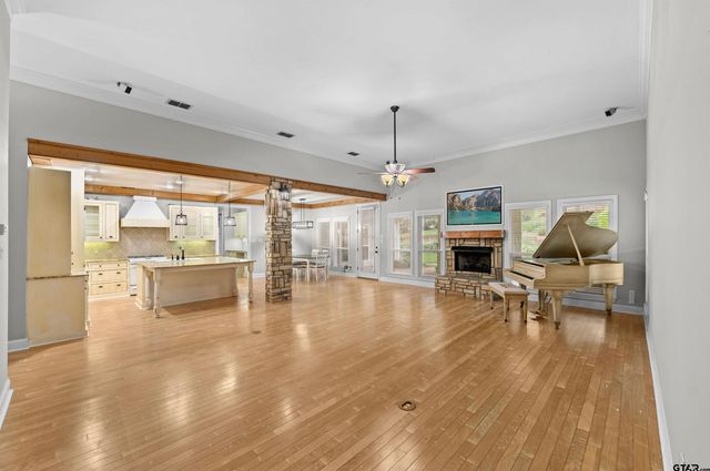 525 County Road 2317, Mineola, TX 75773