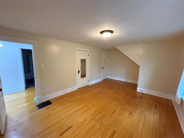 1524 Highland Avenue, Eau Claire, WI 54701