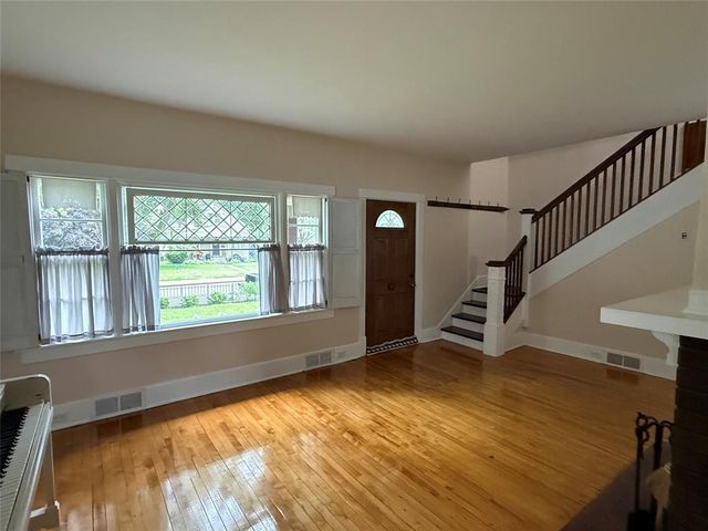 1524 Highland Avenue, Eau Claire, WI 54701