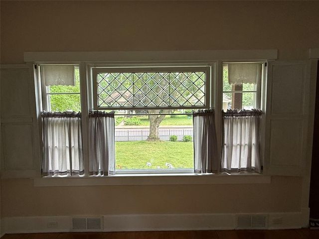 1524 Highland Avenue, Eau Claire, WI 54701