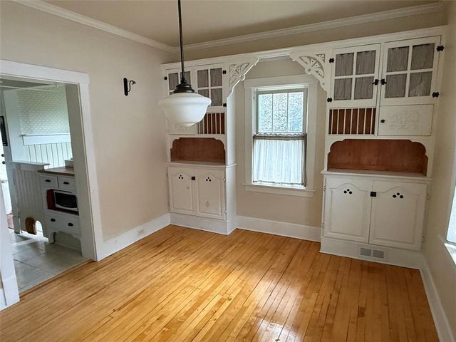 1524 Highland Avenue, Eau Claire, WI 54701