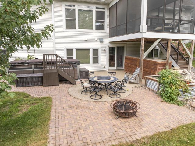 1522 Century Valley Road NE, Rochester, MN 55906